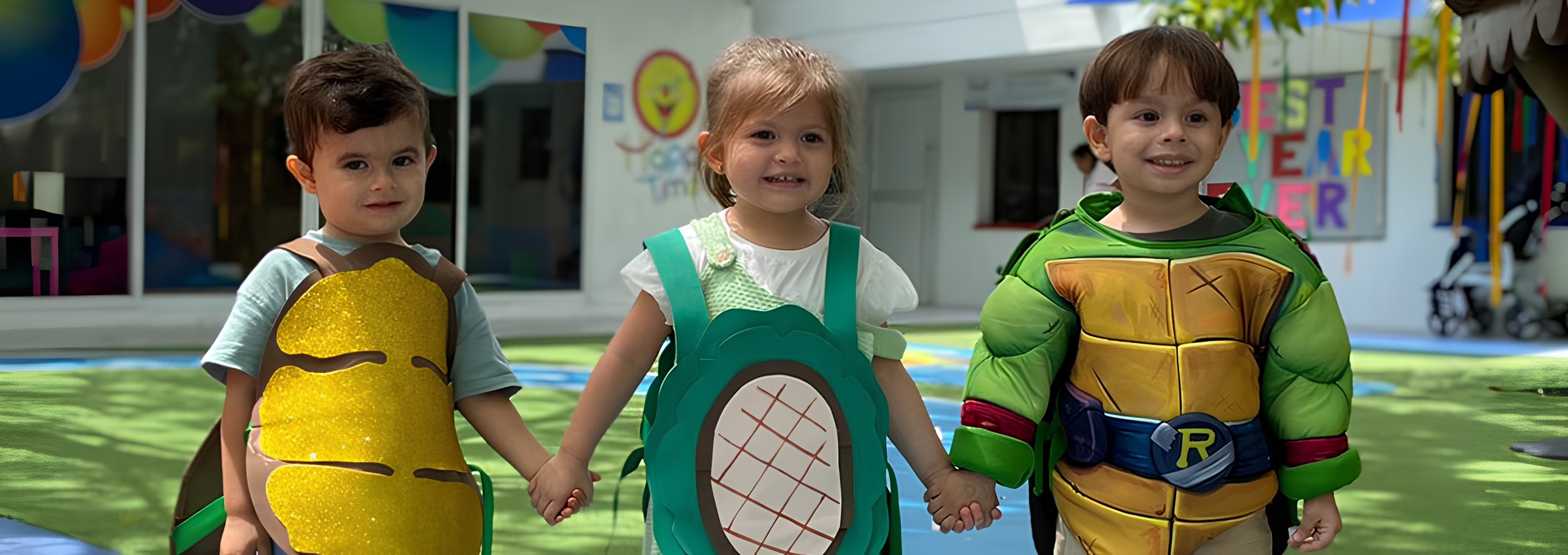 Niños felices en Happy Time
